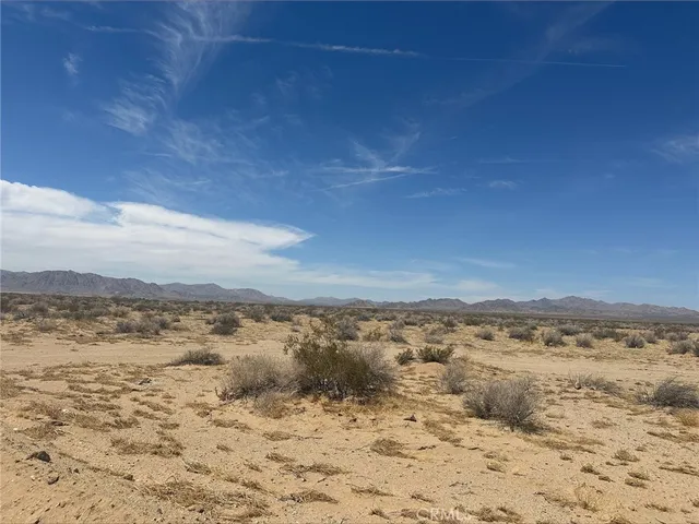 $8,999 | 13876 Harrod Road, Lucerne Valley, CA 92356