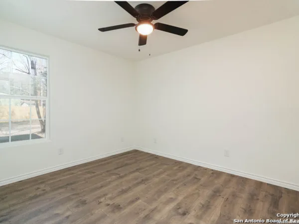 $2,400 | 143 Kinder Drive, San Antonio, TX 78212