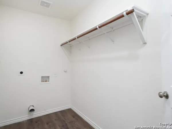 $2,400 | 143 Kinder Drive, San Antonio, TX 78212