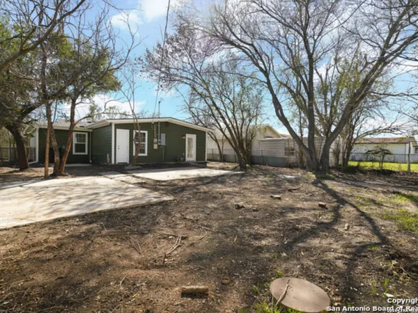 $2,400 | 143 Kinder Drive, San Antonio, TX 78212