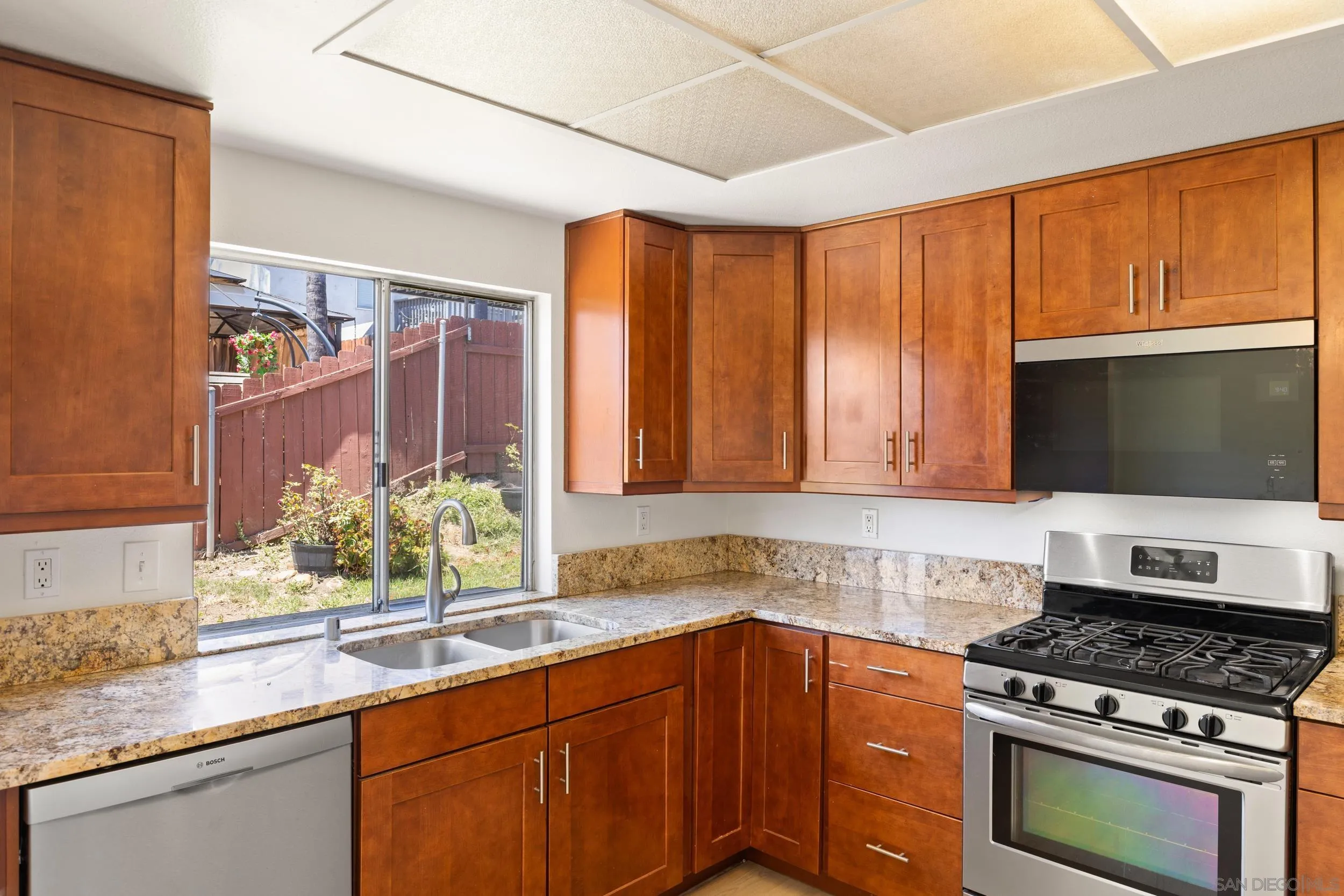 10240 Caminito Rio Court Lakeside, CA 92040 - Photo 8 of 29