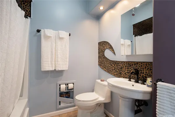 $9,400 | 63 South Kalaheo Avenue, Kailua, HI 96734