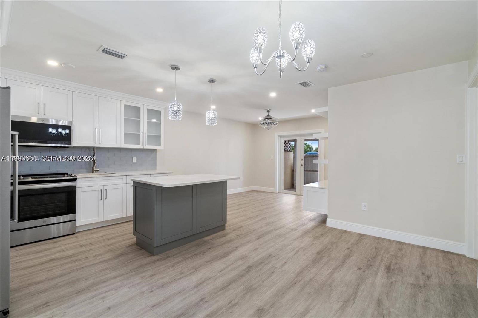 330 West 74th Place, Unit 330 Hialeah, FL 33014 - Photo 27 of 31 Photo 28