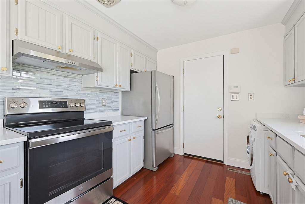 2 Theresa Road Stoneham, MA 02180 - Photo 5 of 29
