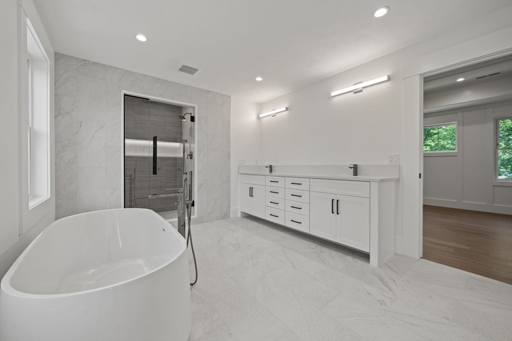 17 Upland Road Natick, MA 01760 - Photo 24 of 38