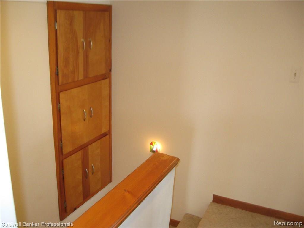 367 Ridgemont Road Grosse Pointe, MI 48236 - Photo 26 of 40