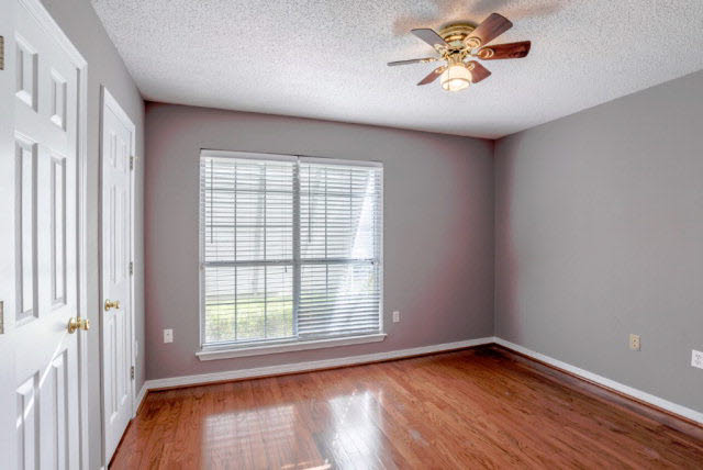 1511 Mulberry Lane Foley, AL 36535 - Photo 16 of 34 Guest Bedroom