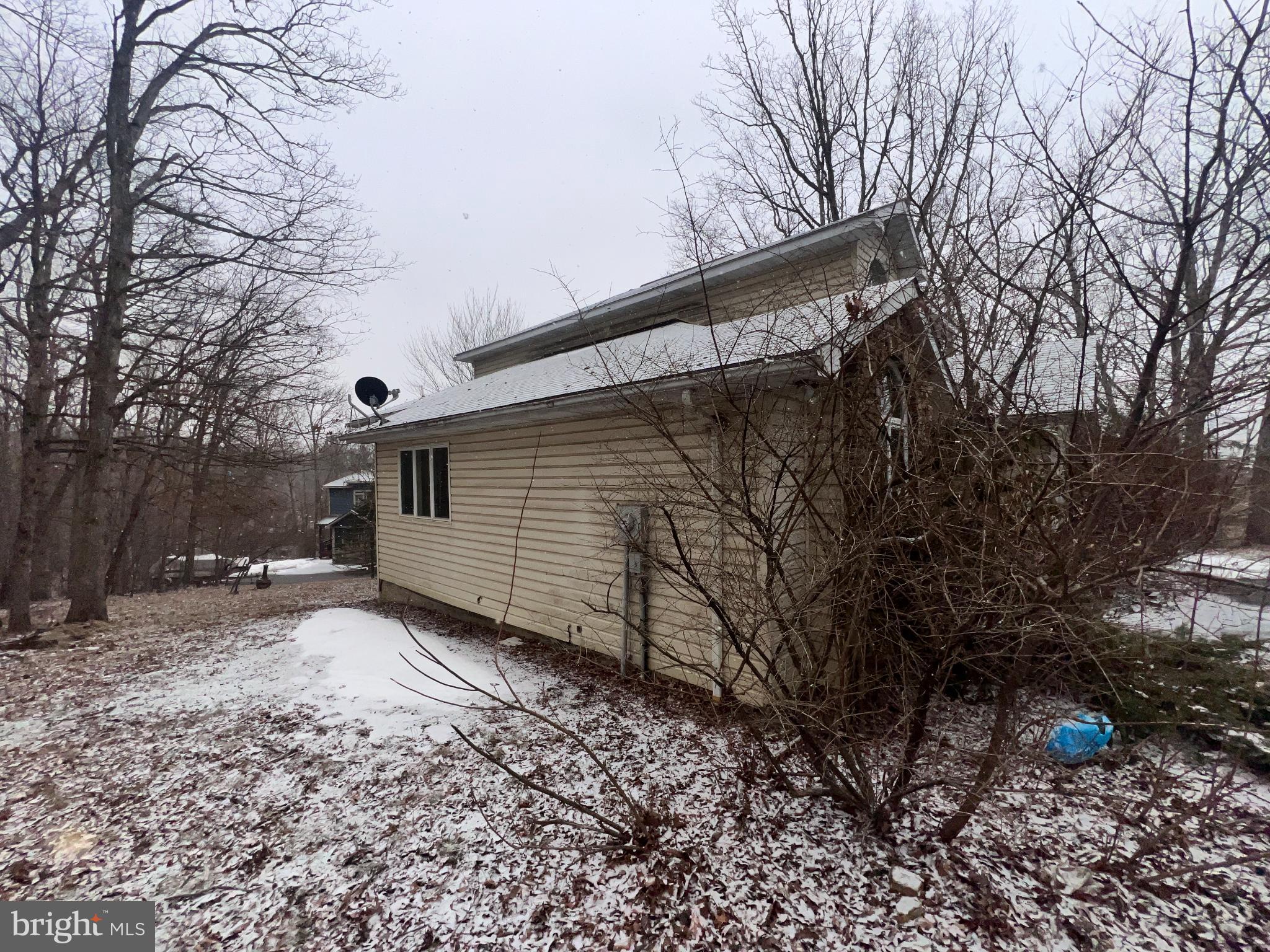198 Pysell Road McHenry, MD 21541 - Photo 42 of 47 a backyard of a house