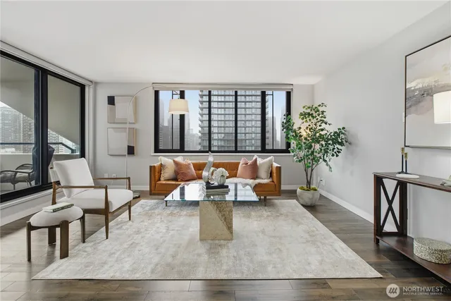 $899,000 | 2100 3rd Avenue, Unit 2606, Seattle, WA 98121