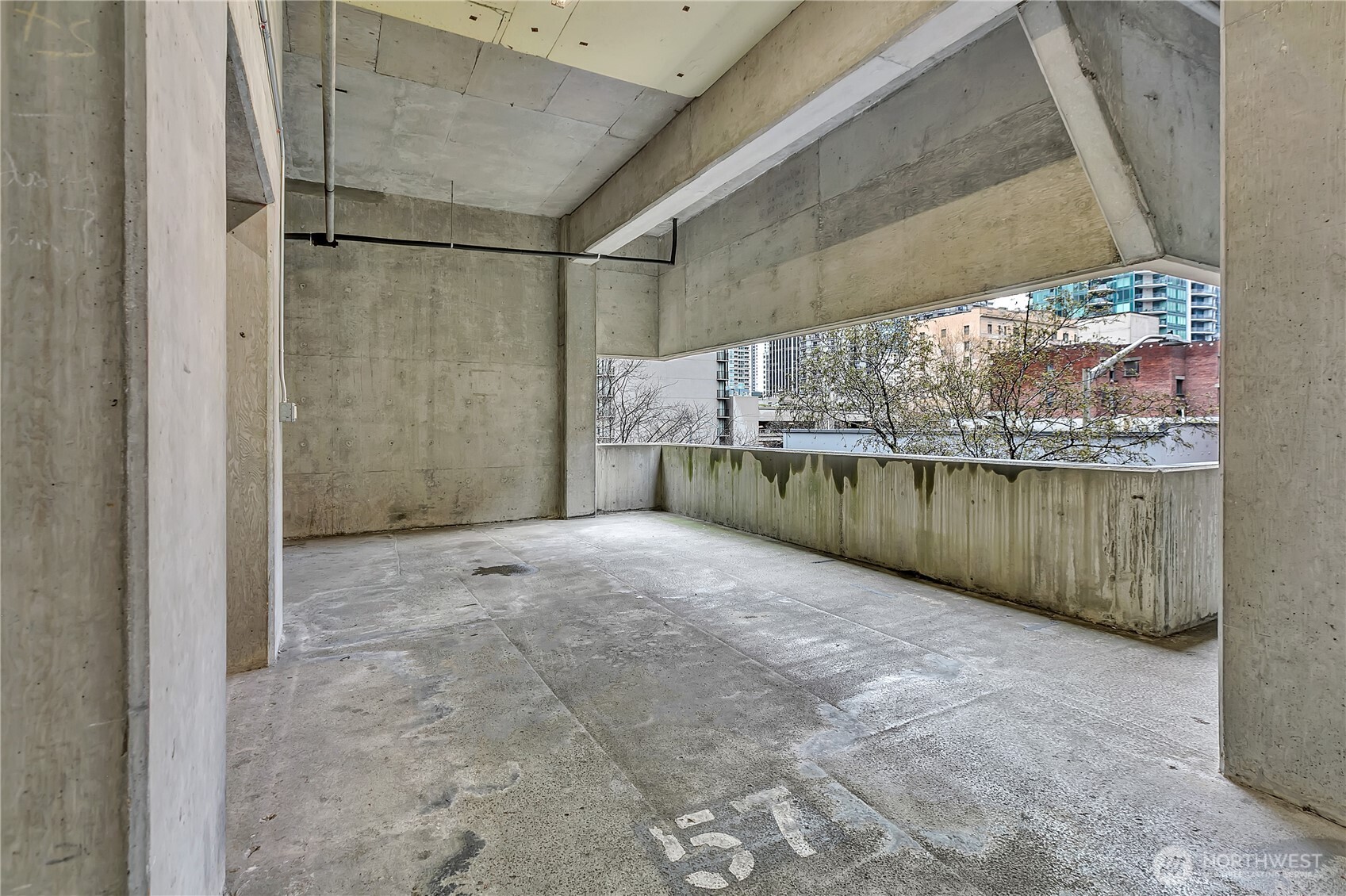 2100 3rd Avenue, Unit 2606 Seattle, WA 98121 - Photo 31 of 37 a view of a outdoor space