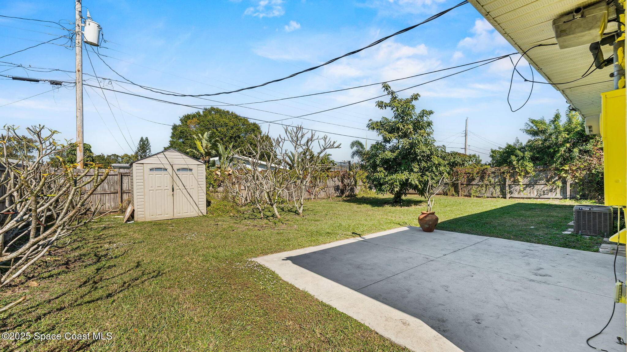 2448 Delaware Drive Melbourne, FL 32935 - Photo 23 of 27 Yard View