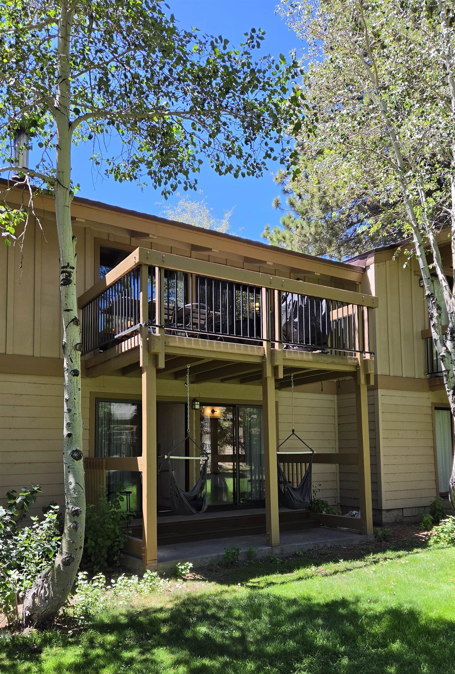 3252 Chateau Road, Unit 42 Mammoth Lakes, CA 93546 - Photo 23 of 47 Gallery Image 23