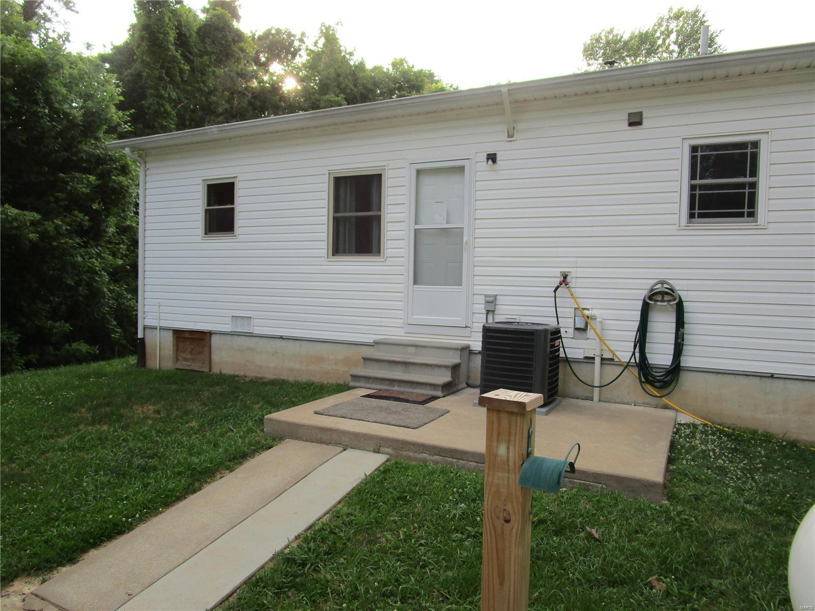323 Mullins Road Chester, IL 62233 - Photo 10 of 25 Gallery Image 10