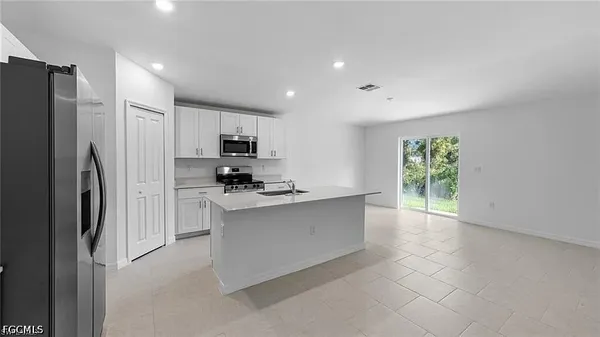 $2,250 | 17225 Cantu Court, North Fort Myers, FL 33917