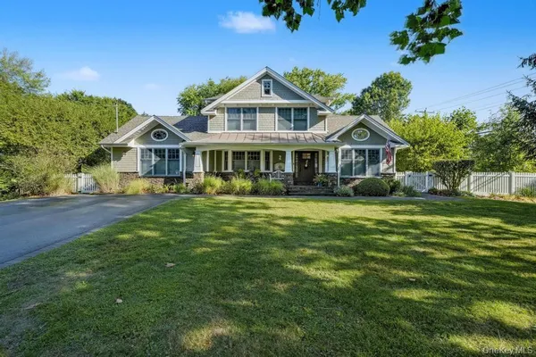 $1,165,000 | 2 Greg Lane, East Northport, NY 11731