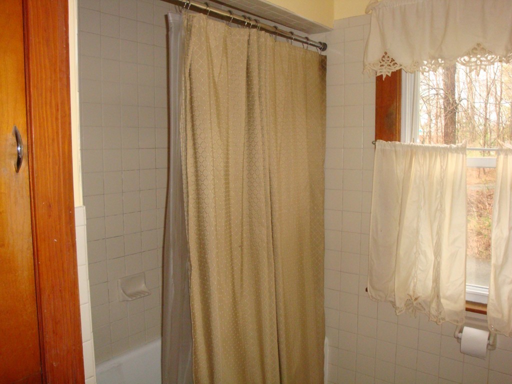 137 Eastford Road Southbridge, MA 01550 - Photo 14 of 20 Gallery Image 14