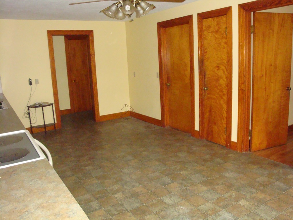 137 Eastford Road Southbridge, MA 01550 - Photo 6 of 20 Gallery Image 6