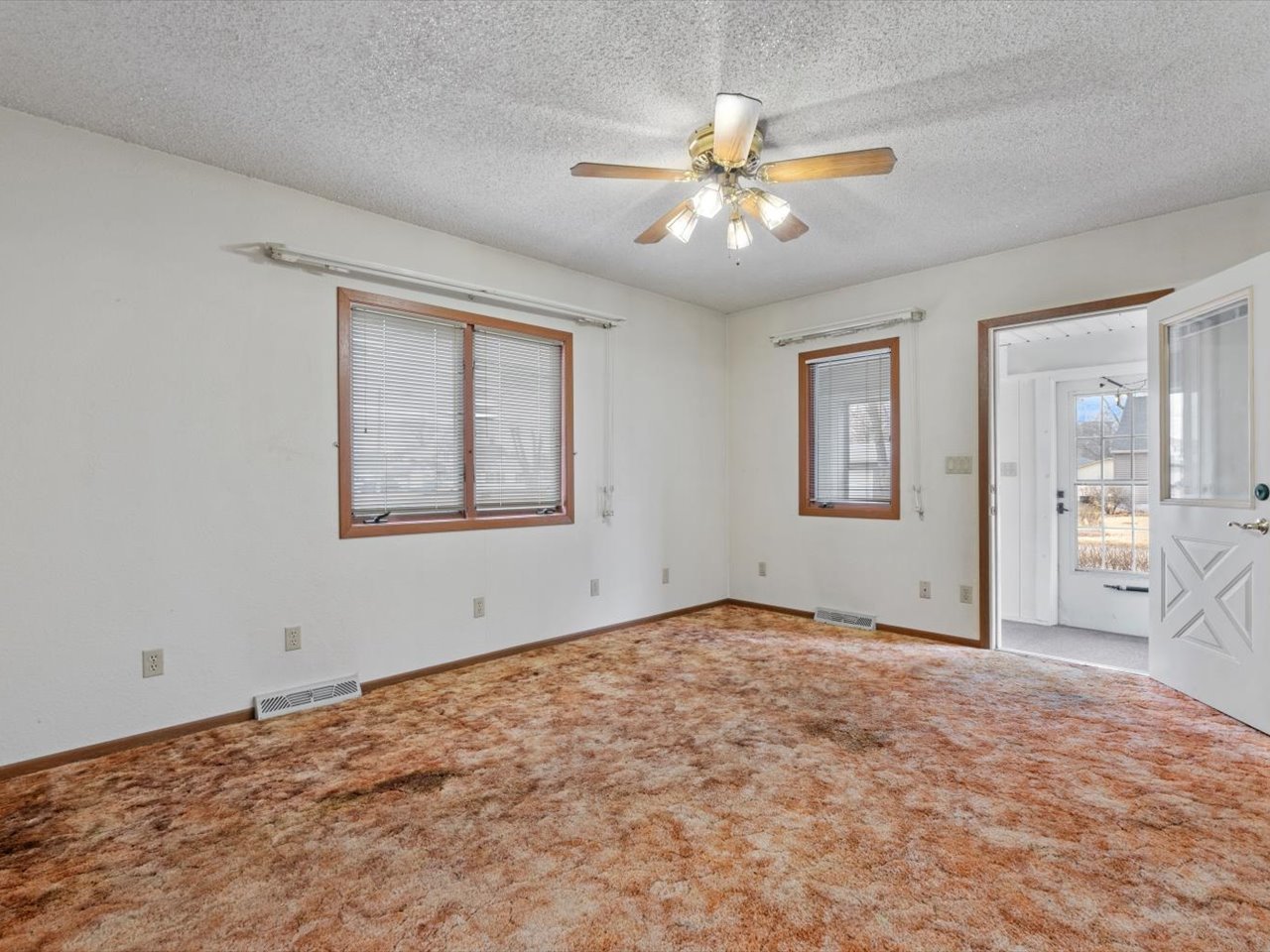 4220 18th Avenue Moline, IL 61265 - Photo 16 of 55