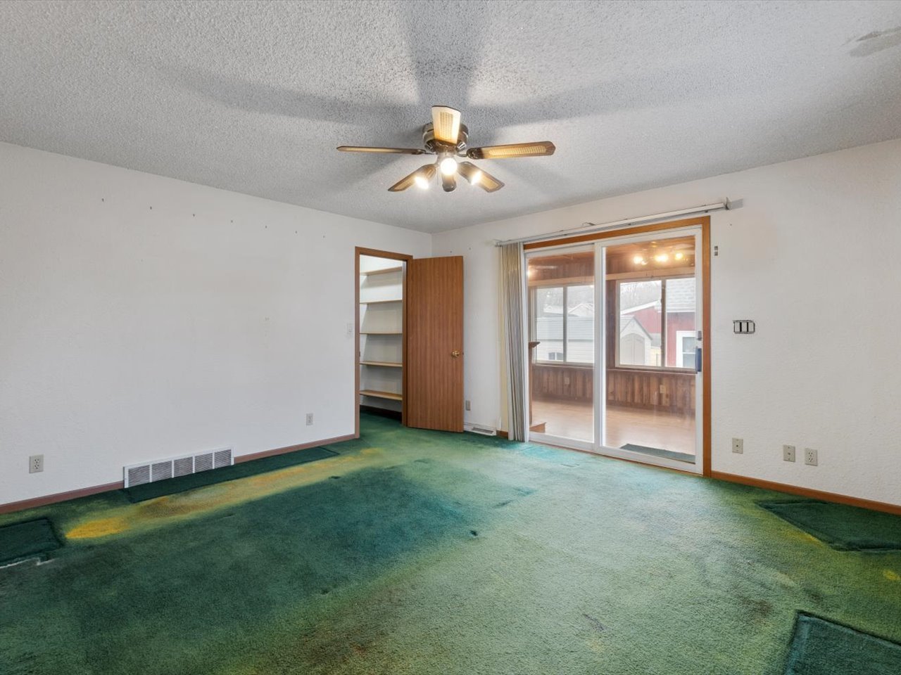 4220 18th Avenue Moline, IL 61265 - Photo 22 of 55