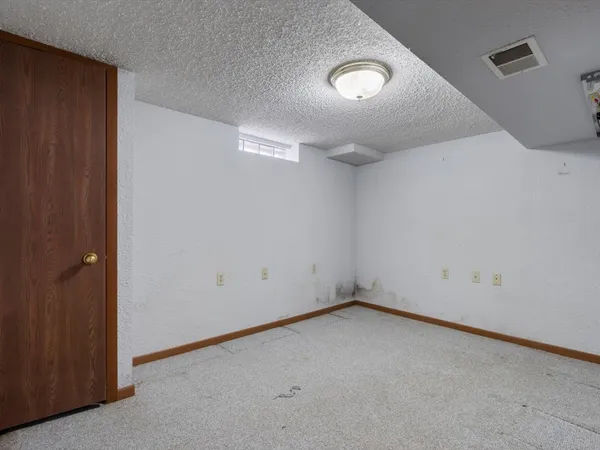 $159,000 | 4220 18th Avenue, Moline, IL 61265