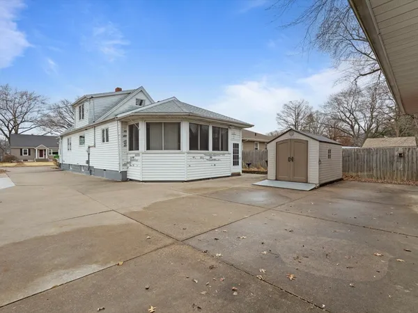 $159,000 | 4220 18th Avenue, Moline, IL 61265