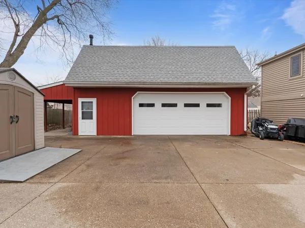 $159,000 | 4220 18th Avenue, Moline, IL 61265