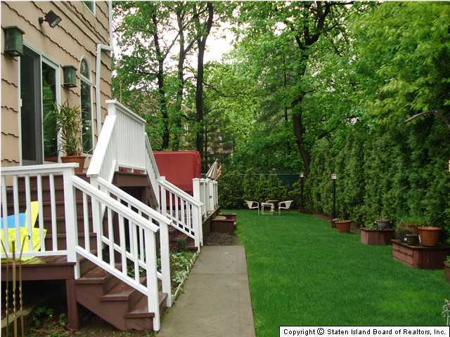 91 East Loop Road Staten Island, NY 10304 - Photo 20 of 20 Additional Photo