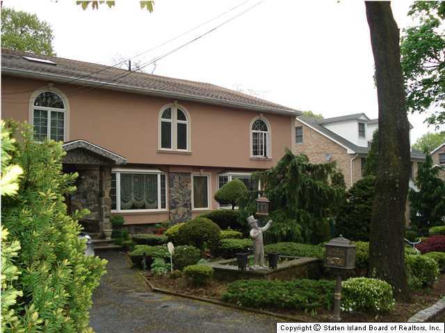 91 East Loop Road Staten Island, NY 10304 - Photo 2 of 20 Additional Photo