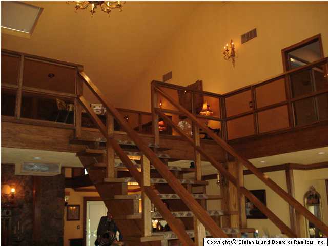 91 East Loop Road Staten Island, NY 10304 - Photo 3 of 20 Additional Photo