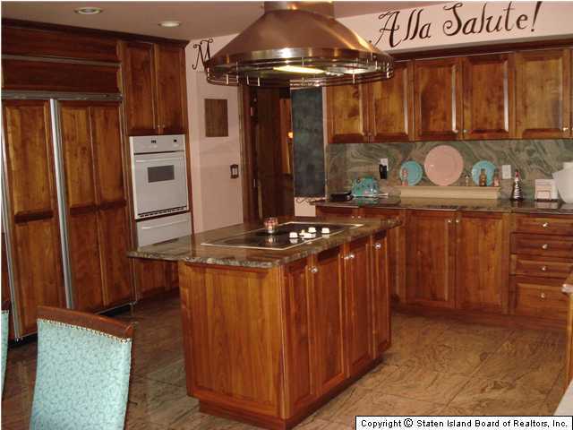 91 East Loop Road Staten Island, NY 10304 - Photo 9 of 20 Additional Photo