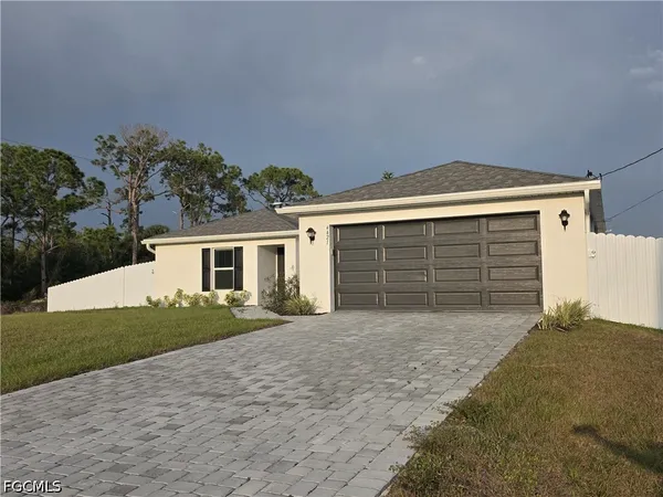 $2,000 | 4421 Northeast 15th Place, Cape Coral, FL 33909