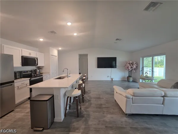 $2,000 | 4421 Northeast 15th Place, Cape Coral, FL 33909