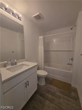 $2,000 | 4421 Northeast 15th Place, Cape Coral, FL 33909