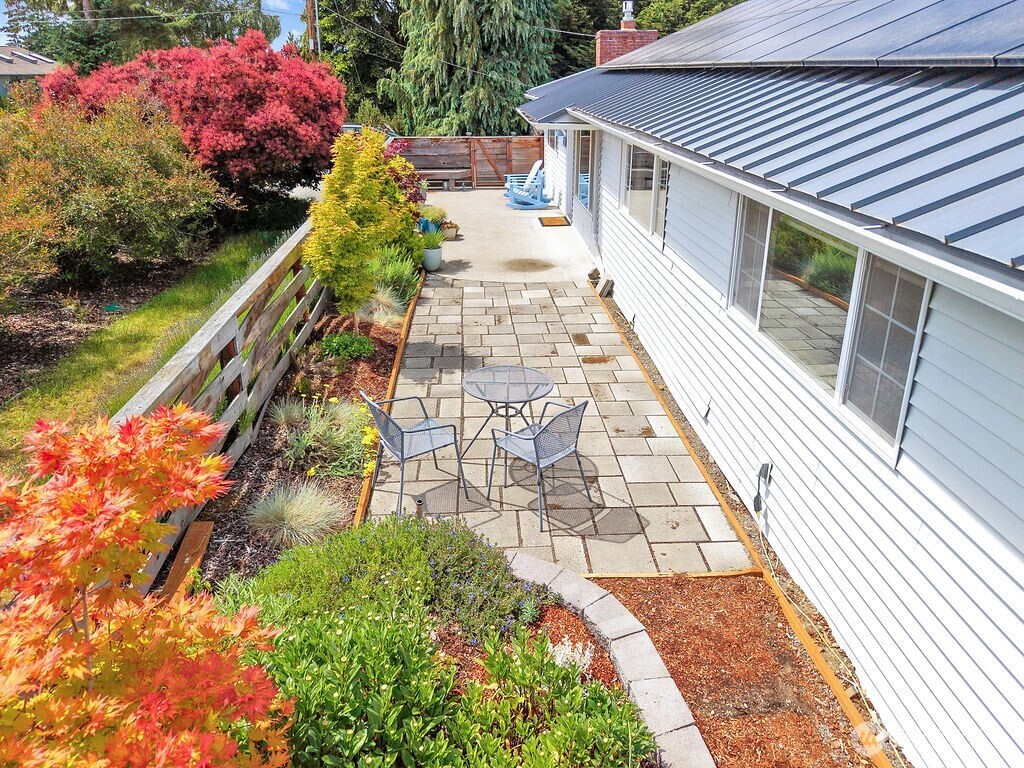 736 S Street Port Townsend, WA 98368 - Photo 3 of 40