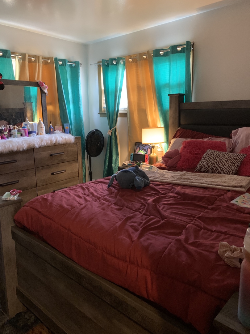 5706 St Charles Road Berkeley, IL 60163 - Photo 10 of 20