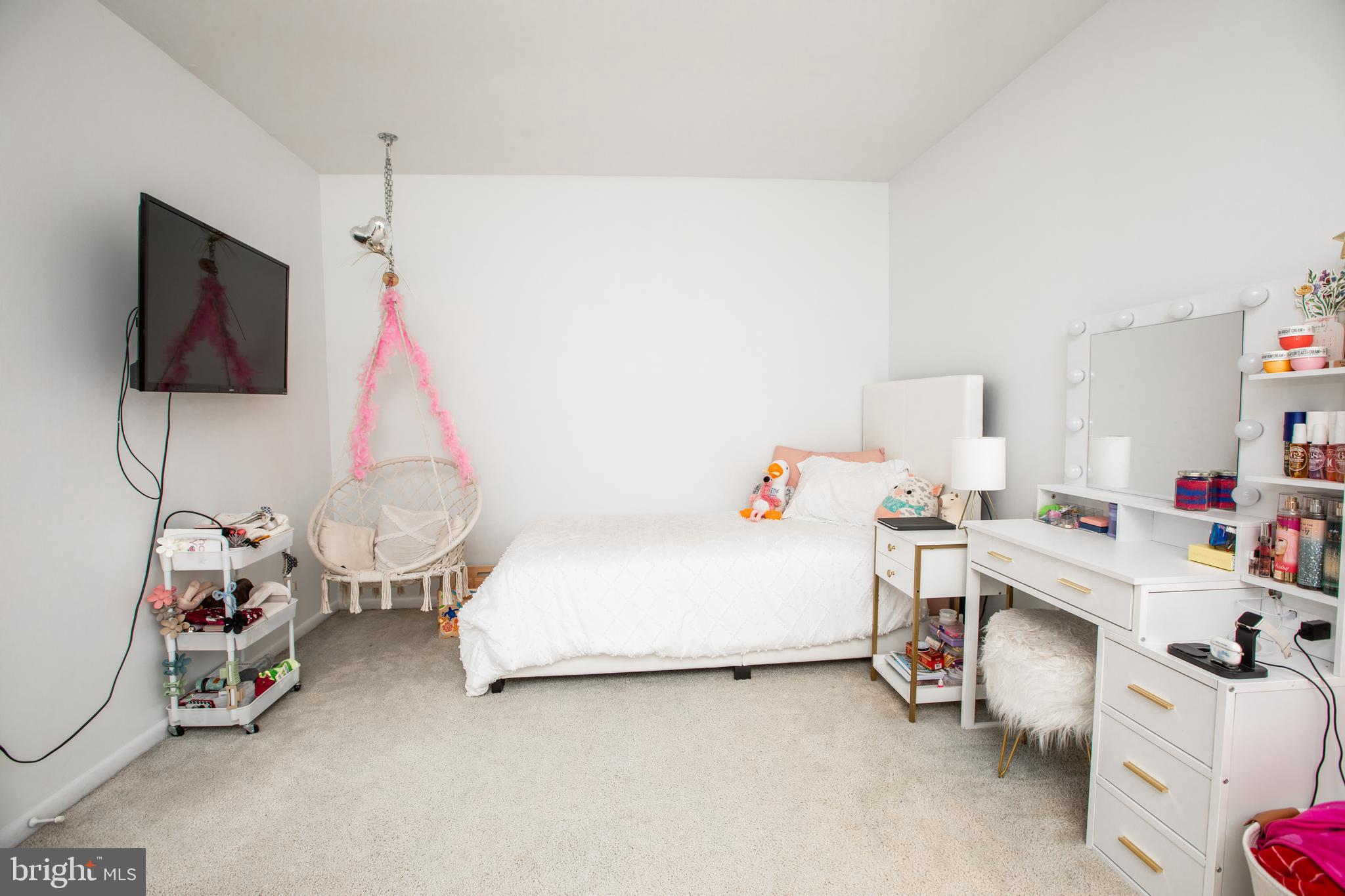 7 Raintree Drive Hamilton, NJ 08690 - Photo 19 of 28 Gallery Image 19