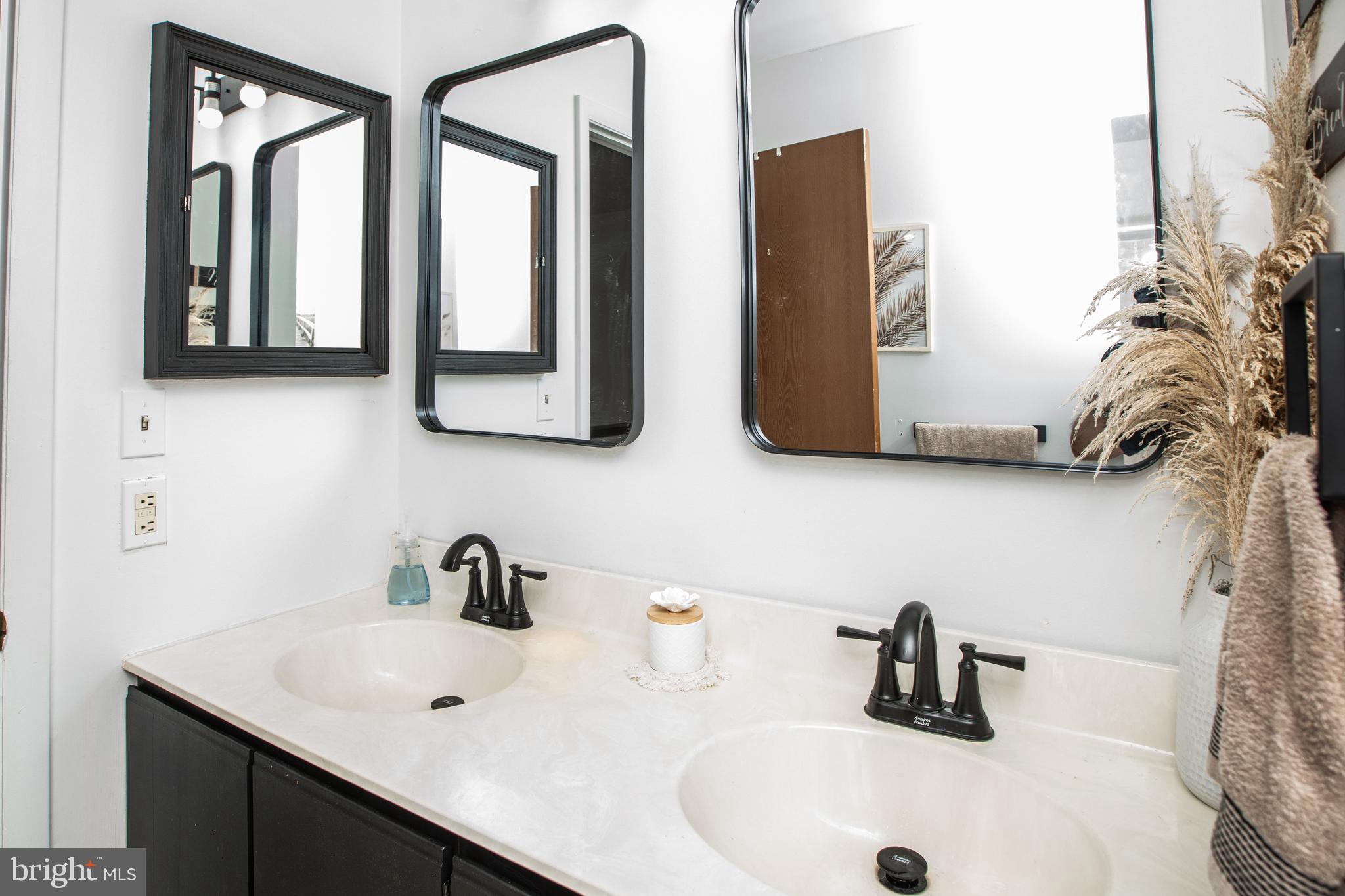 7 Raintree Drive Hamilton, NJ 08690 - Photo 24 of 28 Gallery Image 24