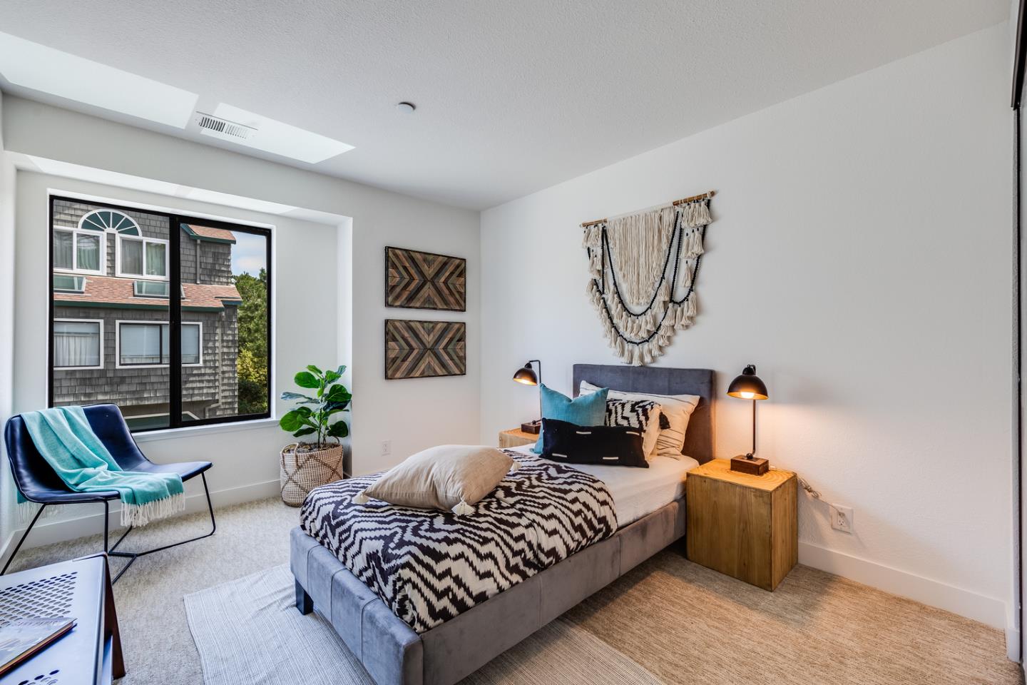 645 Sharp Park Road Pacifica, CA 94044 - Photo 25 of 34 a living room with furniture rug and window