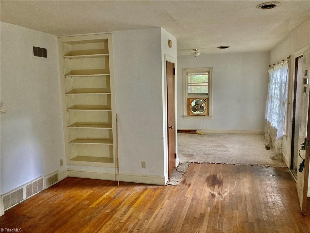 908 Cliff Road Asheboro, NC 27203 - Photo 8 of 24 Gallery Image 8