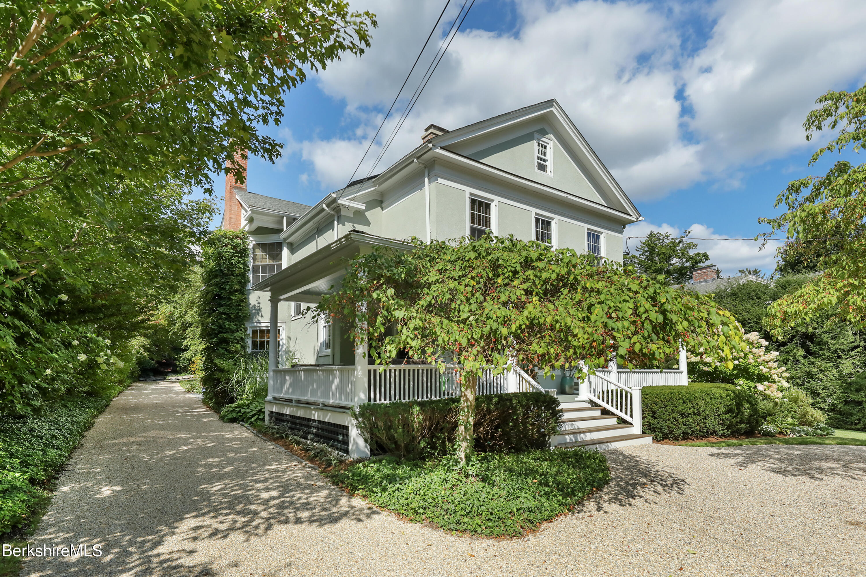 48 South St