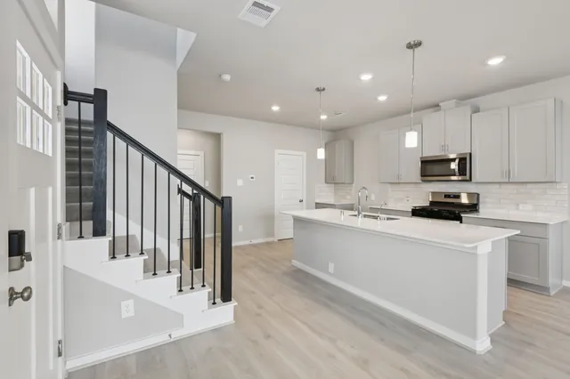 $288,490 | 567 Avisa Drive, Kemah, TX 77565