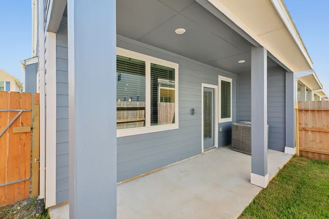 $288,490 | 567 Avisa Drive, Kemah, TX 77565