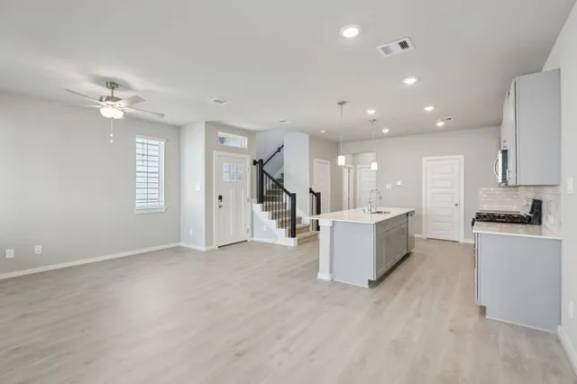 $288,490 | 567 Avisa Drive, Kemah, TX 77565