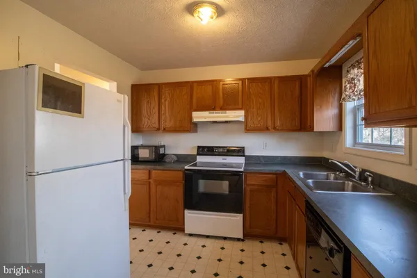 $332,000 | 140 Thoreau Drive, Inwood, WV 25428