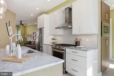 $775,000 | 1301 Potomac Avenue Southeast, Unit 2, Washington, DC 20003