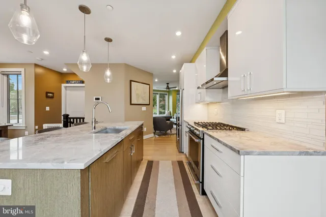 $825,000 | 1301 Potomac Avenue Southeast, Unit 2, Washington, DC 20003