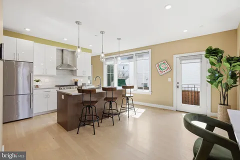 $775,000 | 1301 Potomac Avenue Southeast, Unit 2, Washington, DC 20003