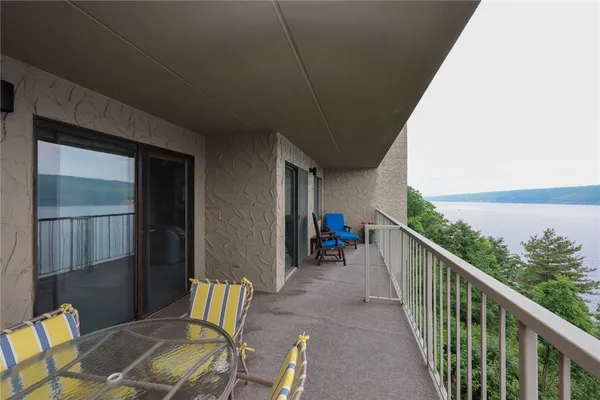 $379,900 | 135 Cliffside Drive, South Bristol, NY 14424