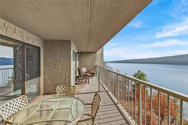 $379,900 | 135 Cliffside Drive, South Bristol, NY 14424