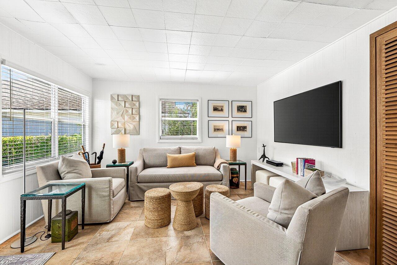 3511 Washington Road West Palm Beach, FL 33405 - Photo 32 of 47 Guest House Living Rm